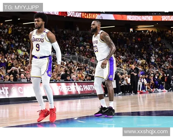 詹姆斯父子携手共赴NBA梦想布朗尼正式宣布参加选秀 詹姆斯父子携手共赴NBA梦想布朗尼正式宣布参加选秀