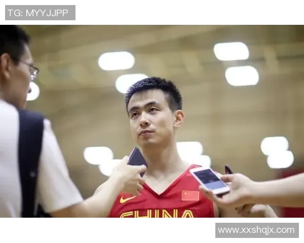 赵继伟领衔中国男篮新篇章展现拼搏精神与团队合作的精彩瞬间